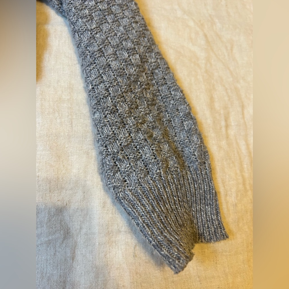 Shein Cardigan - Picture 4 of 5